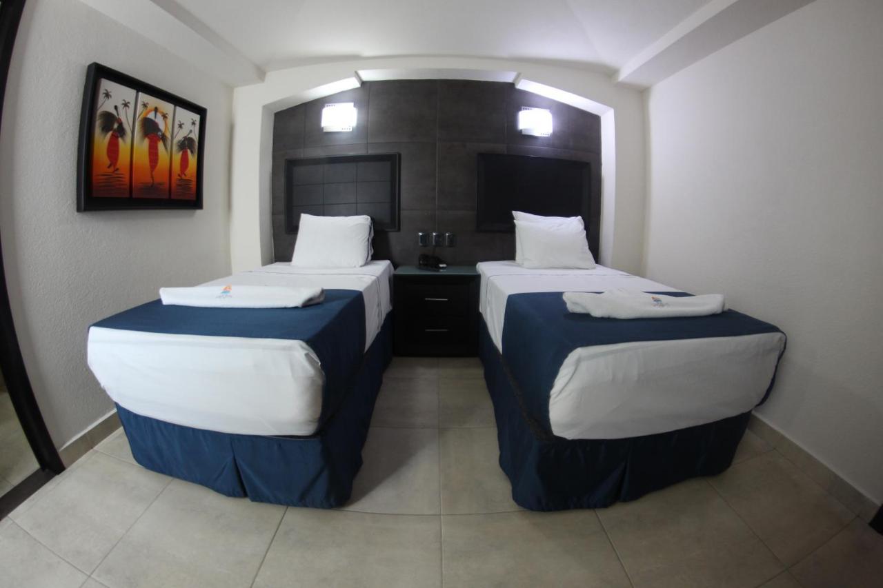 Hotel Portonovo Plaza Malecon Puerto Vallarta Eksteriør billede
